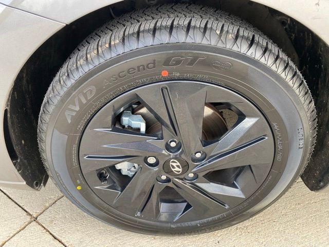 Used 2023 Hyundai Elantra SEL image 24