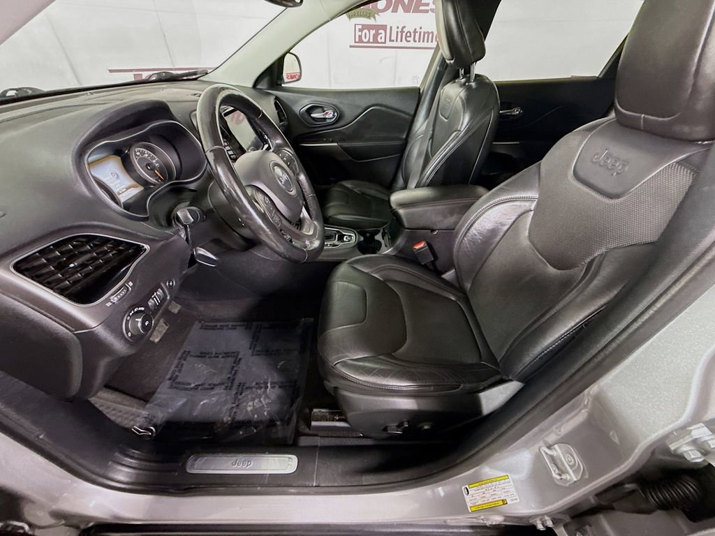 Used 2020 Jeep Cherokee Limited AWD/4WD image 25