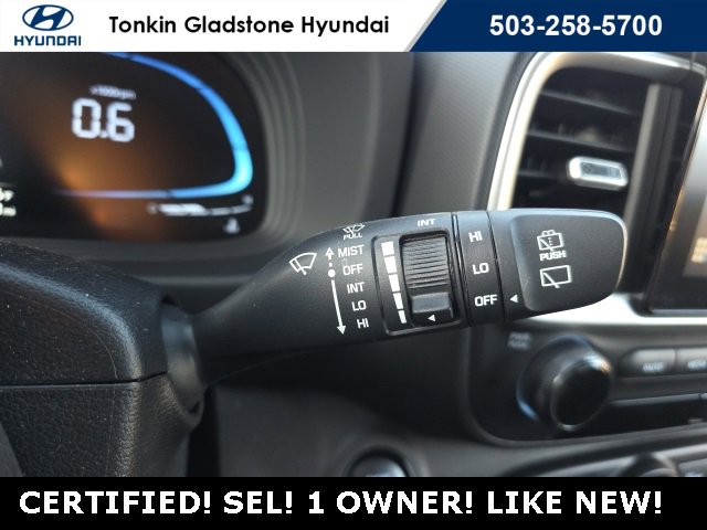 Certified 2025 Hyundai Venue SEL image 13