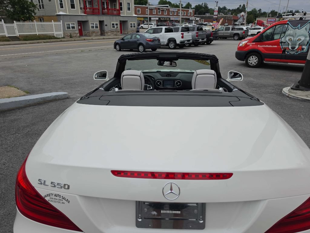 Used 2019 Mercedes-Benz SL 550 w/ Driver Assistance Package image 15
