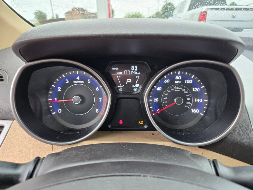 Used 2012 Hyundai Elantra GLS FWD image 30
