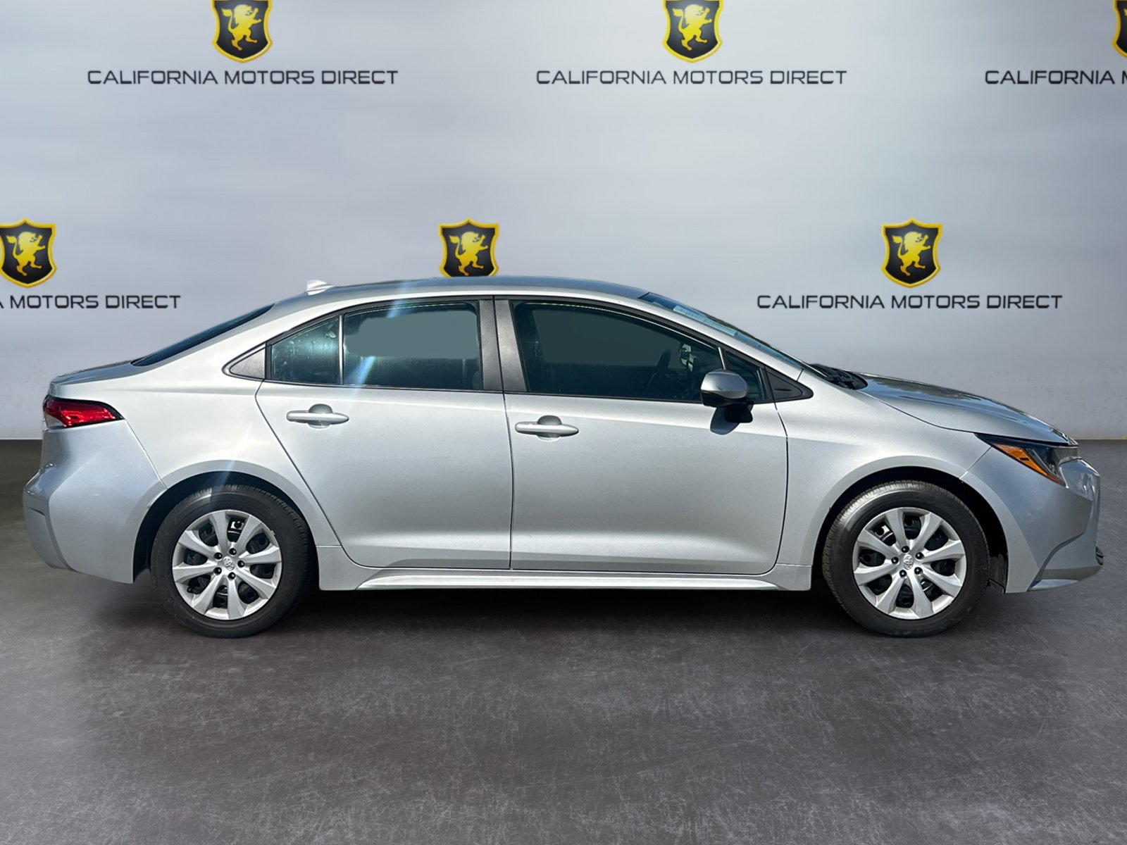 Used 2025 Toyota Corolla LE FWD image 6