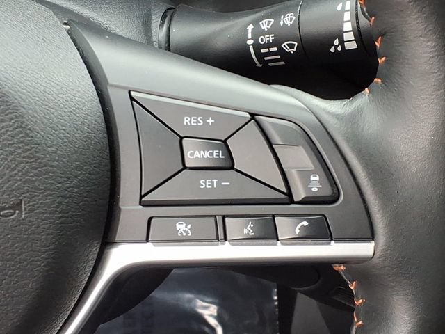 Used 2022 Nissan Sentra SR w/ SR Premium Package FWD image 11