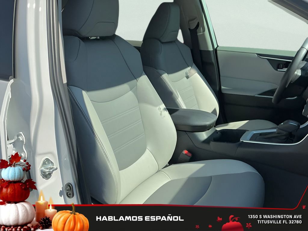 Used 2024 Toyota RAV4 XLE Premium image 17