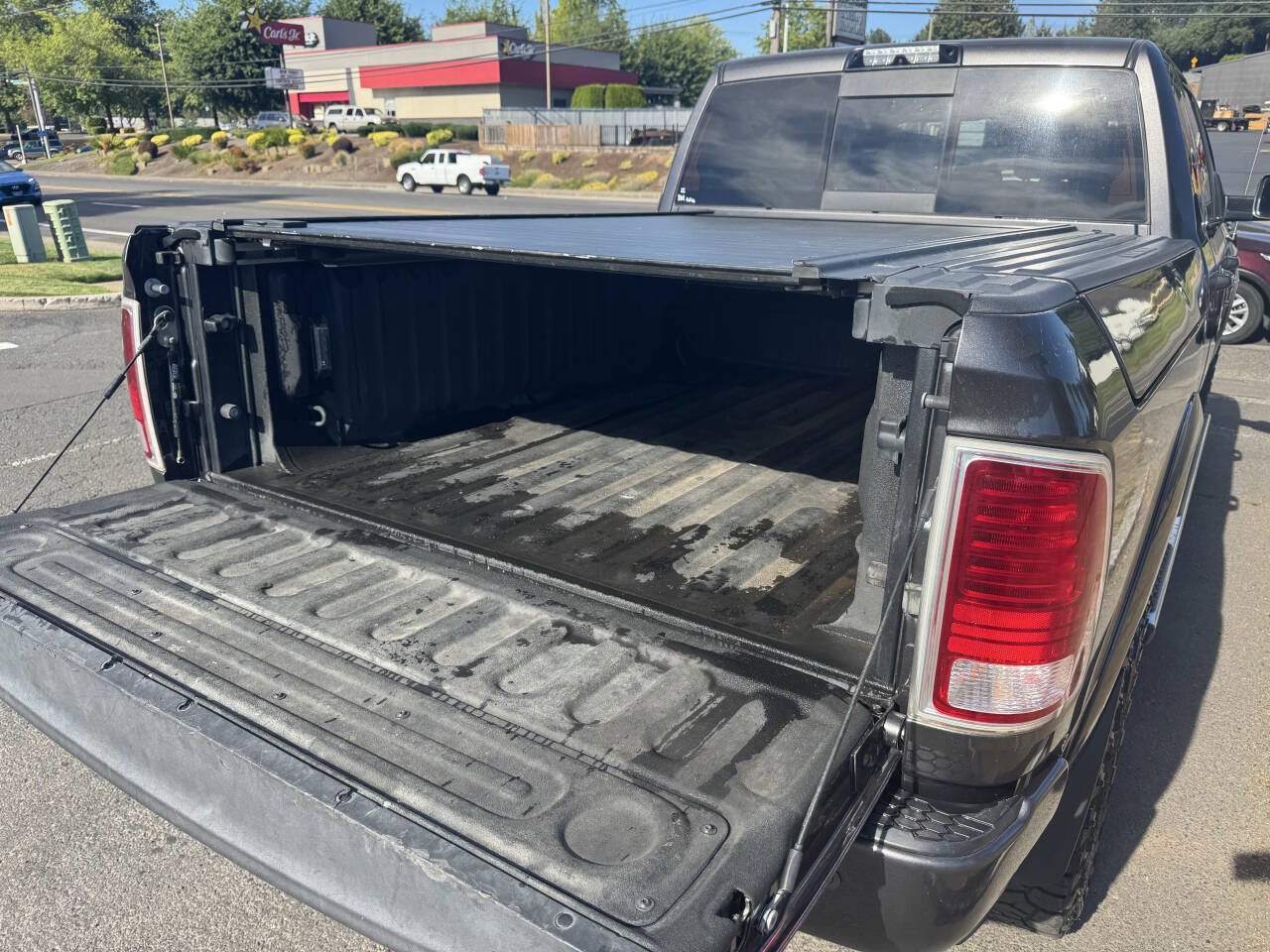 Used 2017 RAM 3500 Laramie Longhorn AWD/4WD image 4
