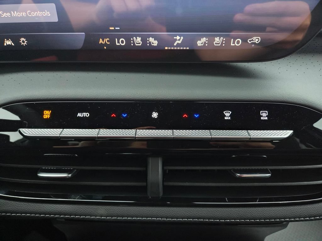 New 2026 Buick Enclave Avenir w/ Super Cruise Package AWD/4WD image 24
