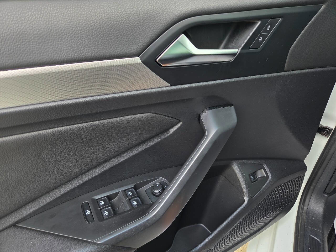 Used 2020 Volkswagen Jetta S image 34