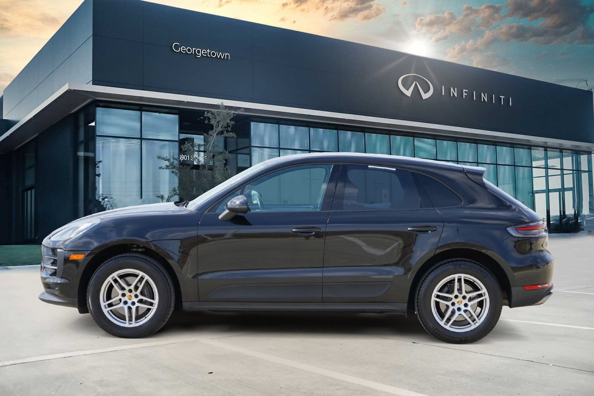 Used 2020 Porsche Macan image 6