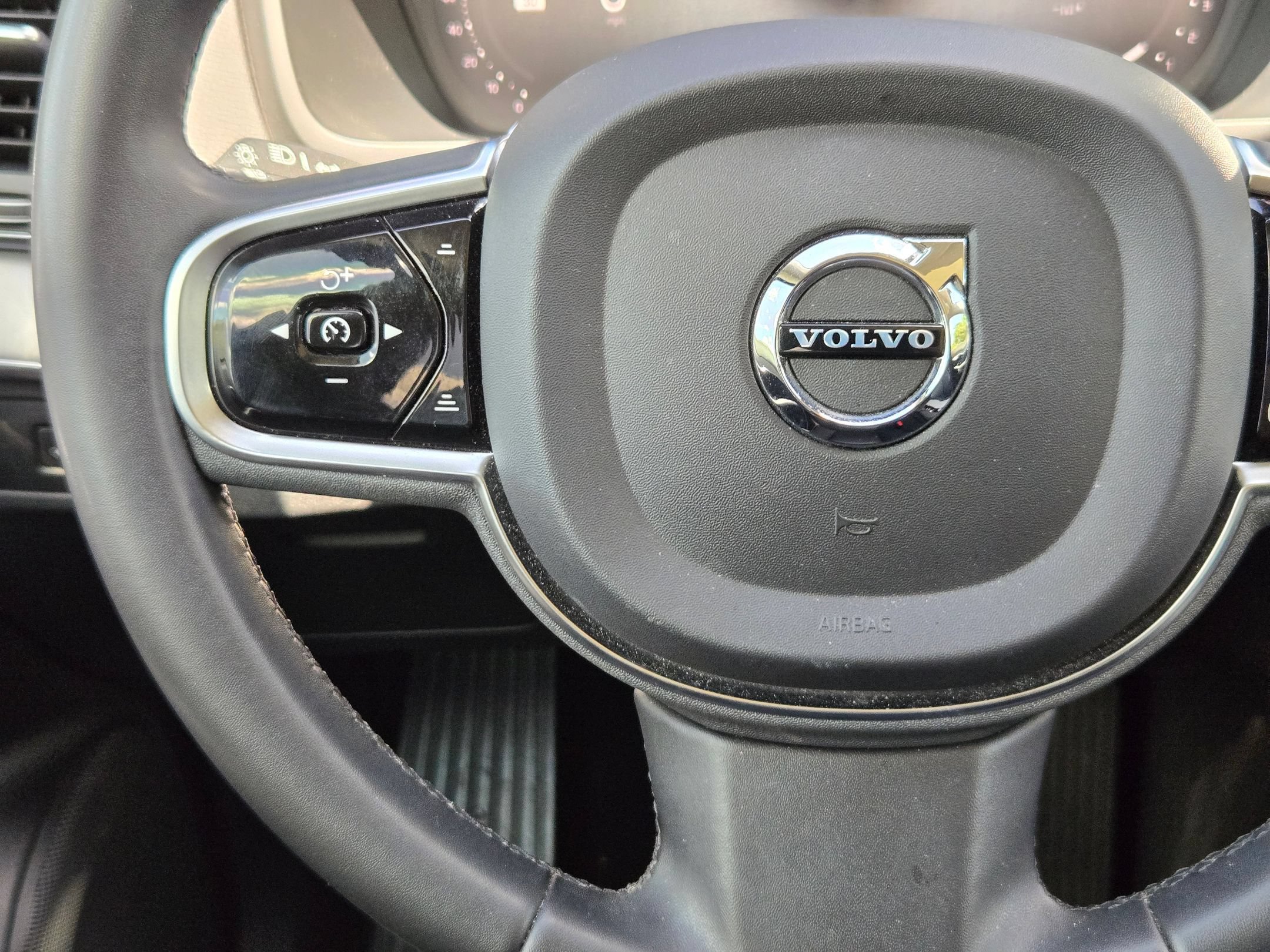 Used 2023 Volvo XC90 B5 Core AWD/4WD image 21