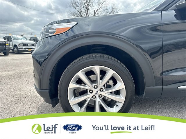 Used 2023 Ford Explorer Platinum w/ Technology Package image 23