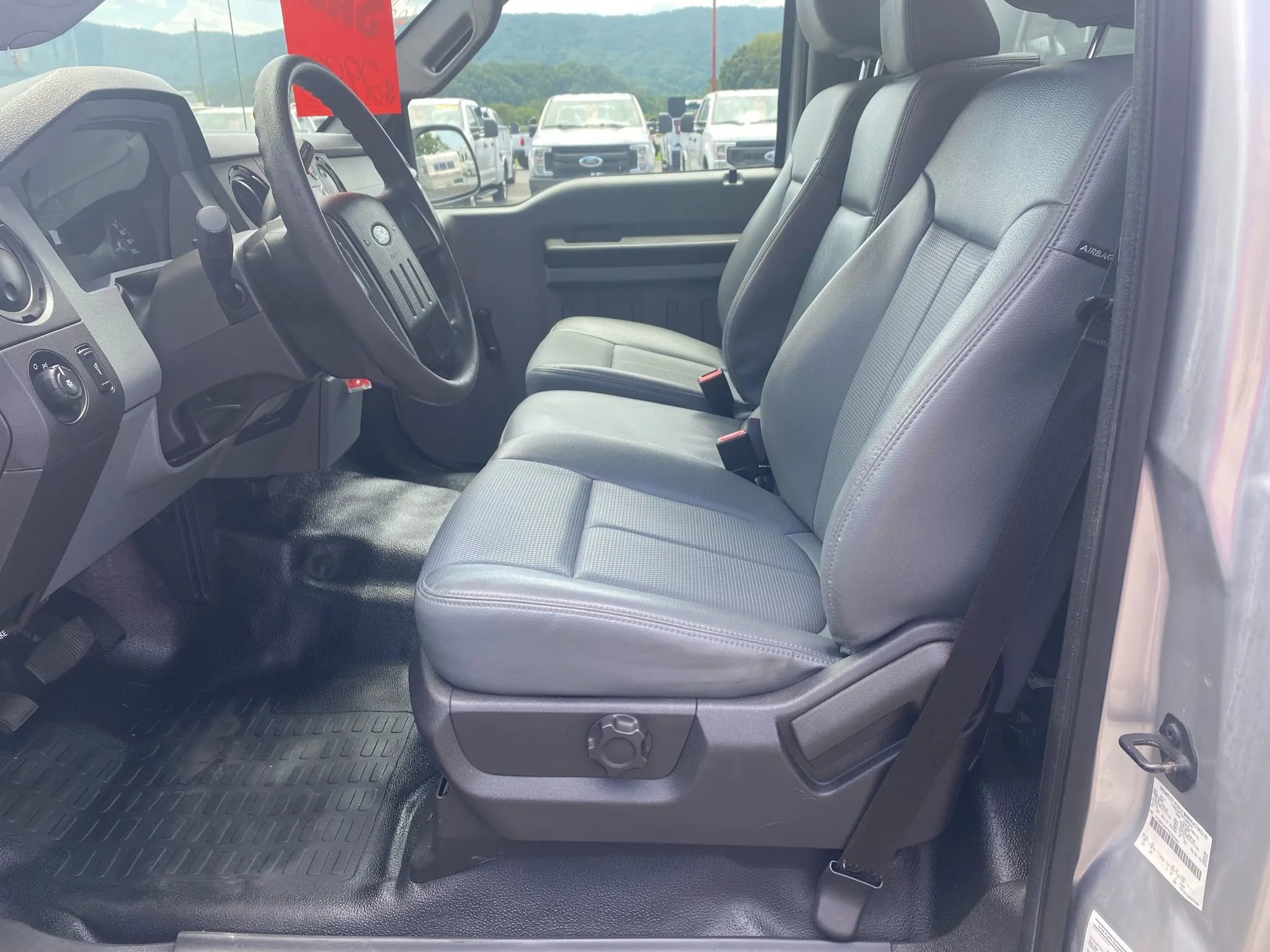 Used 2015 Ford F250 XL RWD image 7