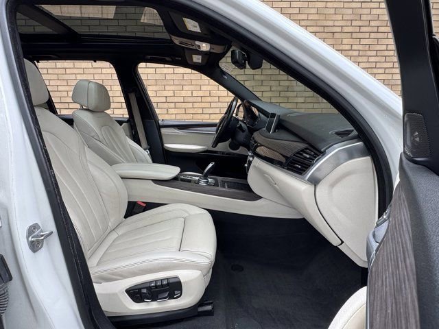 Used 2017 BMW X5 xDrive40e AWD/4WD image 8