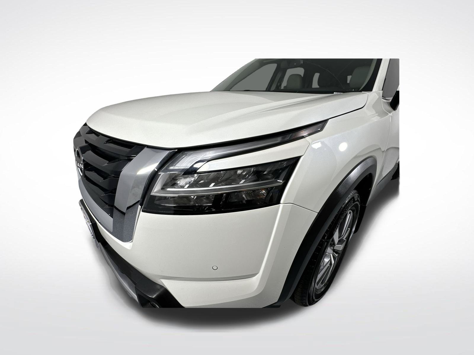 Used 2022 Nissan Pathfinder SL AWD/4WD image 32