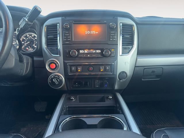 Used 2018 Nissan Titan PRO-4X w/ Pro-4x Convenience Package image 11