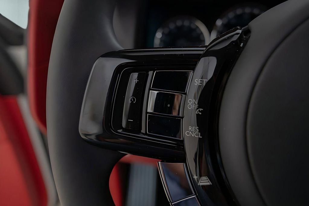 Used 2023 Rolls-Royce Cullinan image 46