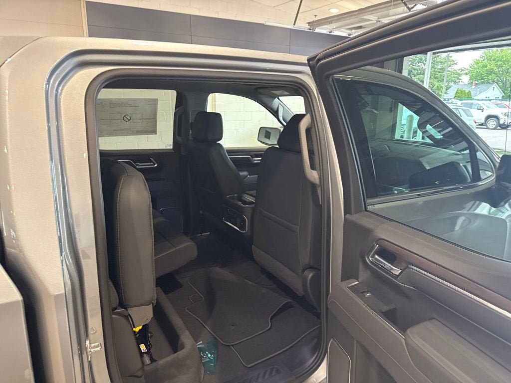 New 2026 GMC Sierra 1500 SLT w/ SLT Convenience Package AWD/4WD image 15