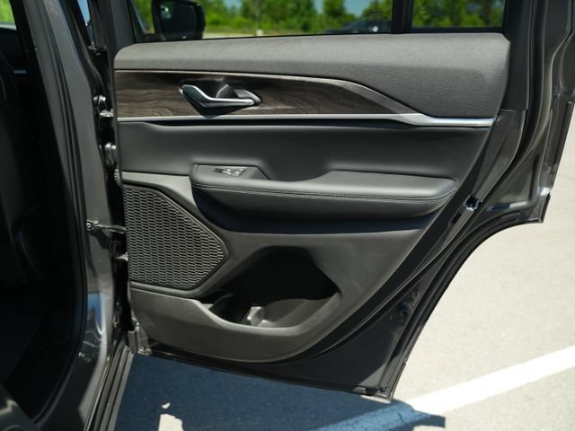 New 2026 Jeep Grand Cherokee Altitude AWD/4WD image 22