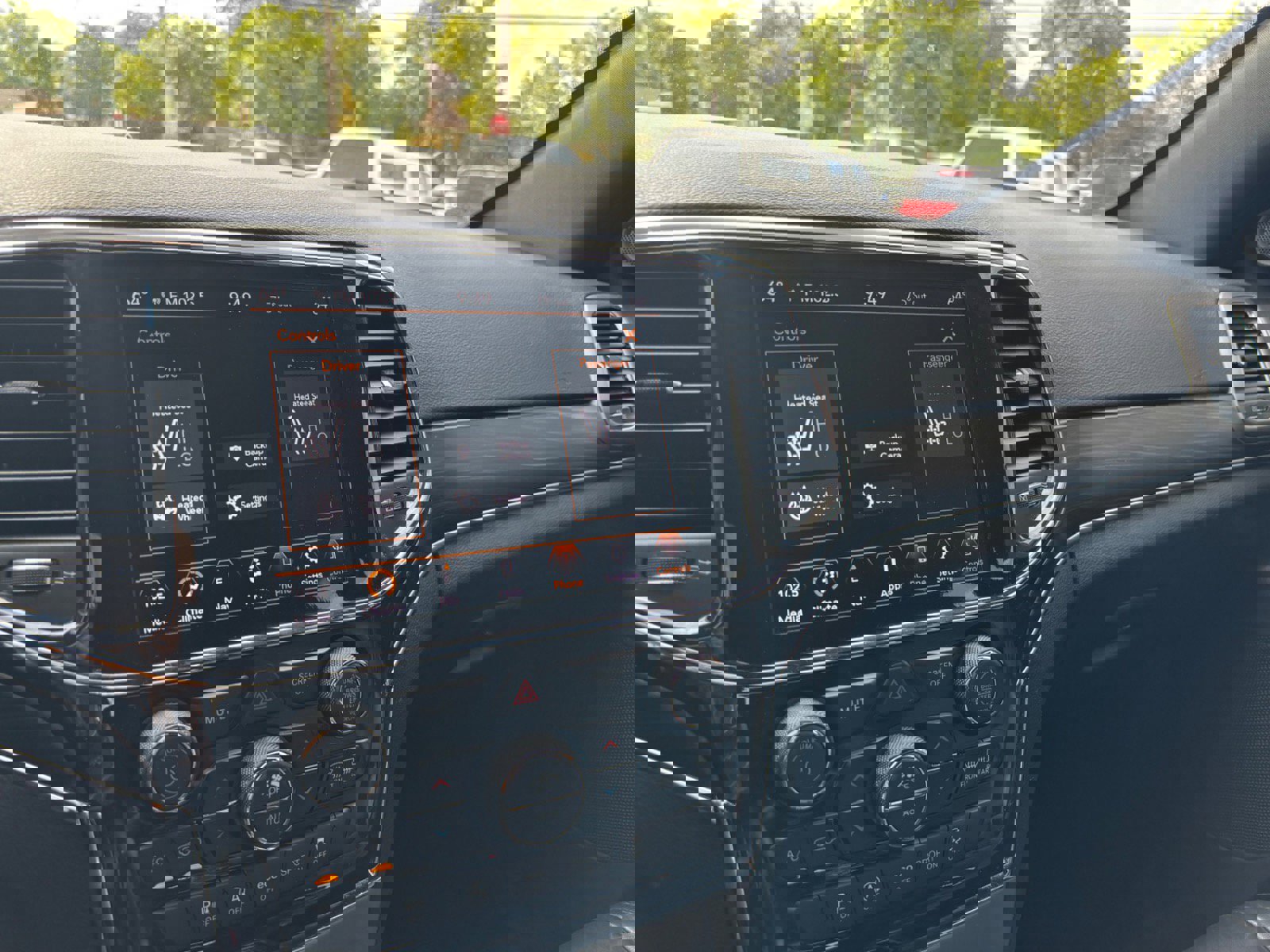 Used 2022 Jeep Grand Cherokee Limited image 33