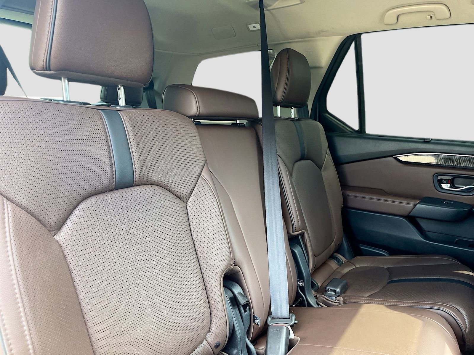 Used 2025 Honda Pilot Elite image 30