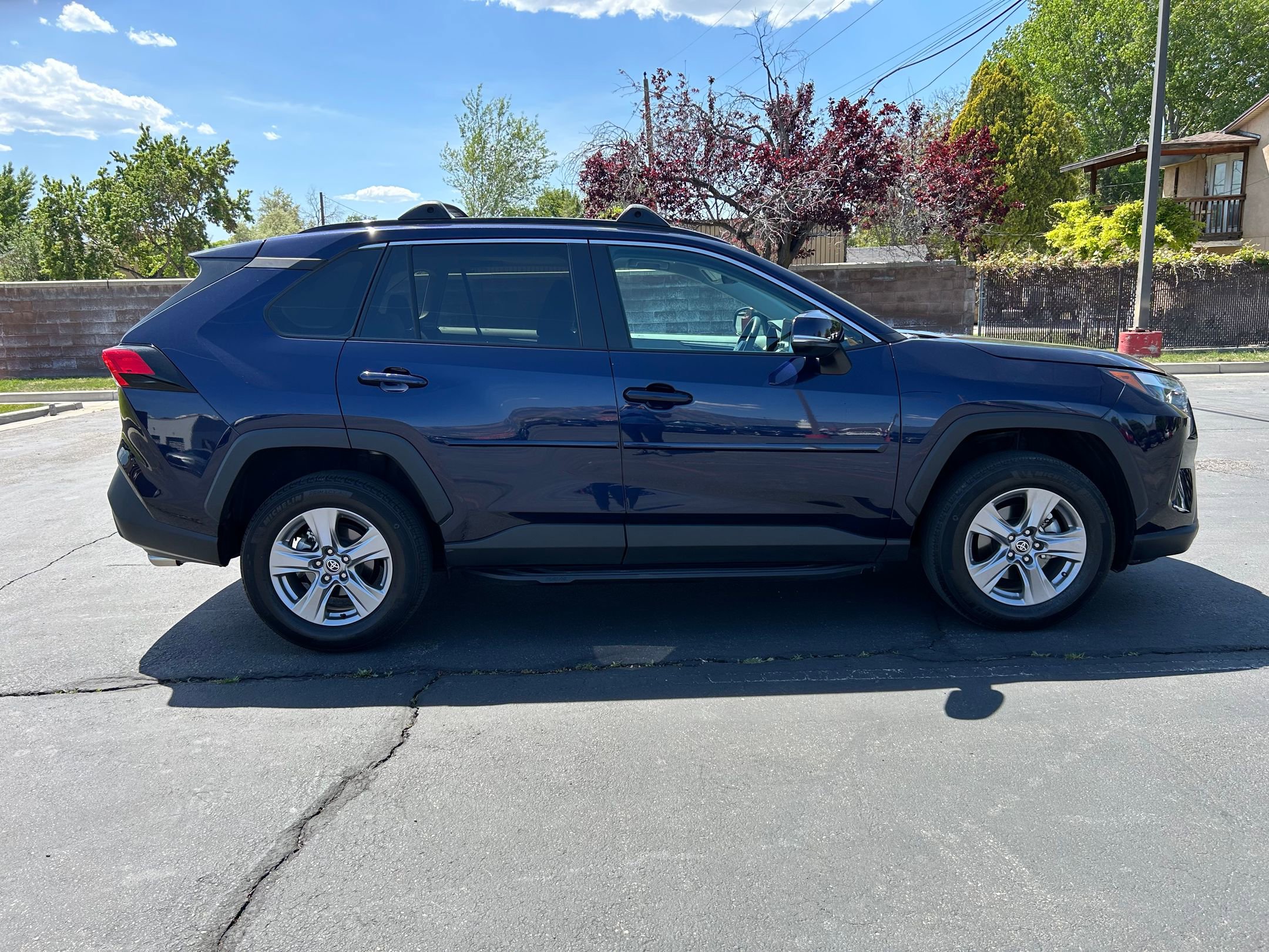 Used 2023 Toyota RAV4 XLE w/ Convenience Package AWD/4WD image 7
