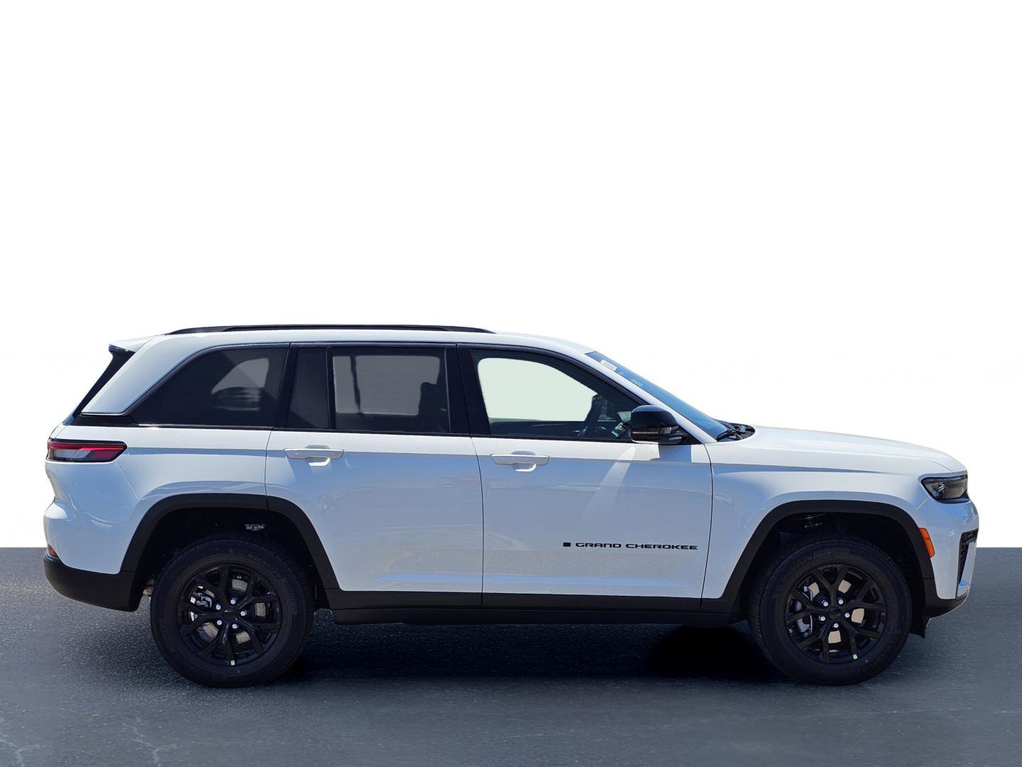 New 2026 Jeep Grand Cherokee Altitude RWD image 7