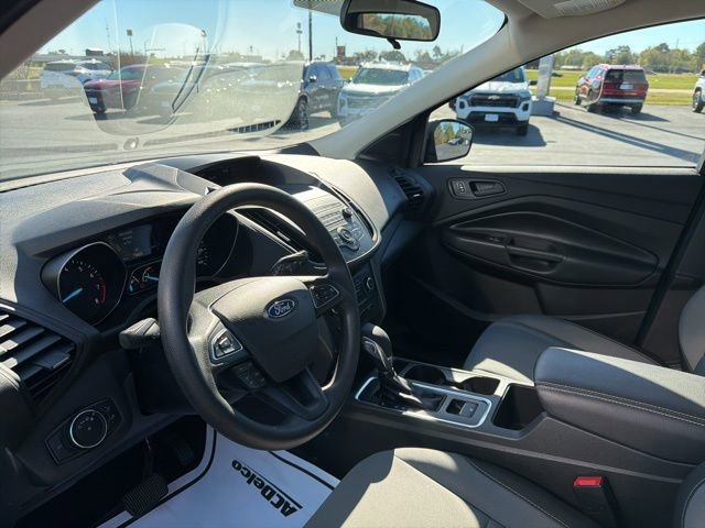 Used 2019 Ford Escape S image 6