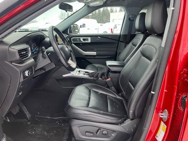Used 2023 Ford Explorer XLT w/ Equipment Group 202A image 15