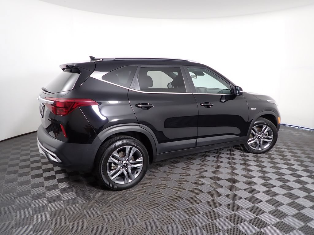 Used 2023 Kia Seltos S AWD/4WD image 17