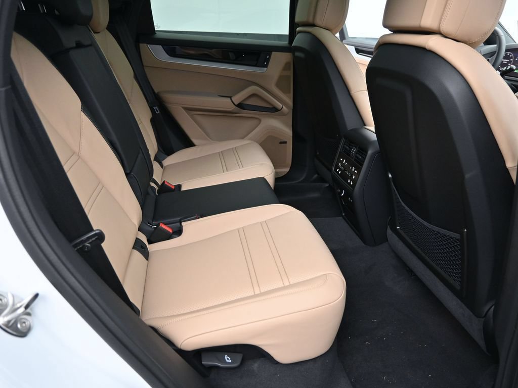 New 2026 Porsche Cayenne S AWD/4WD image 19