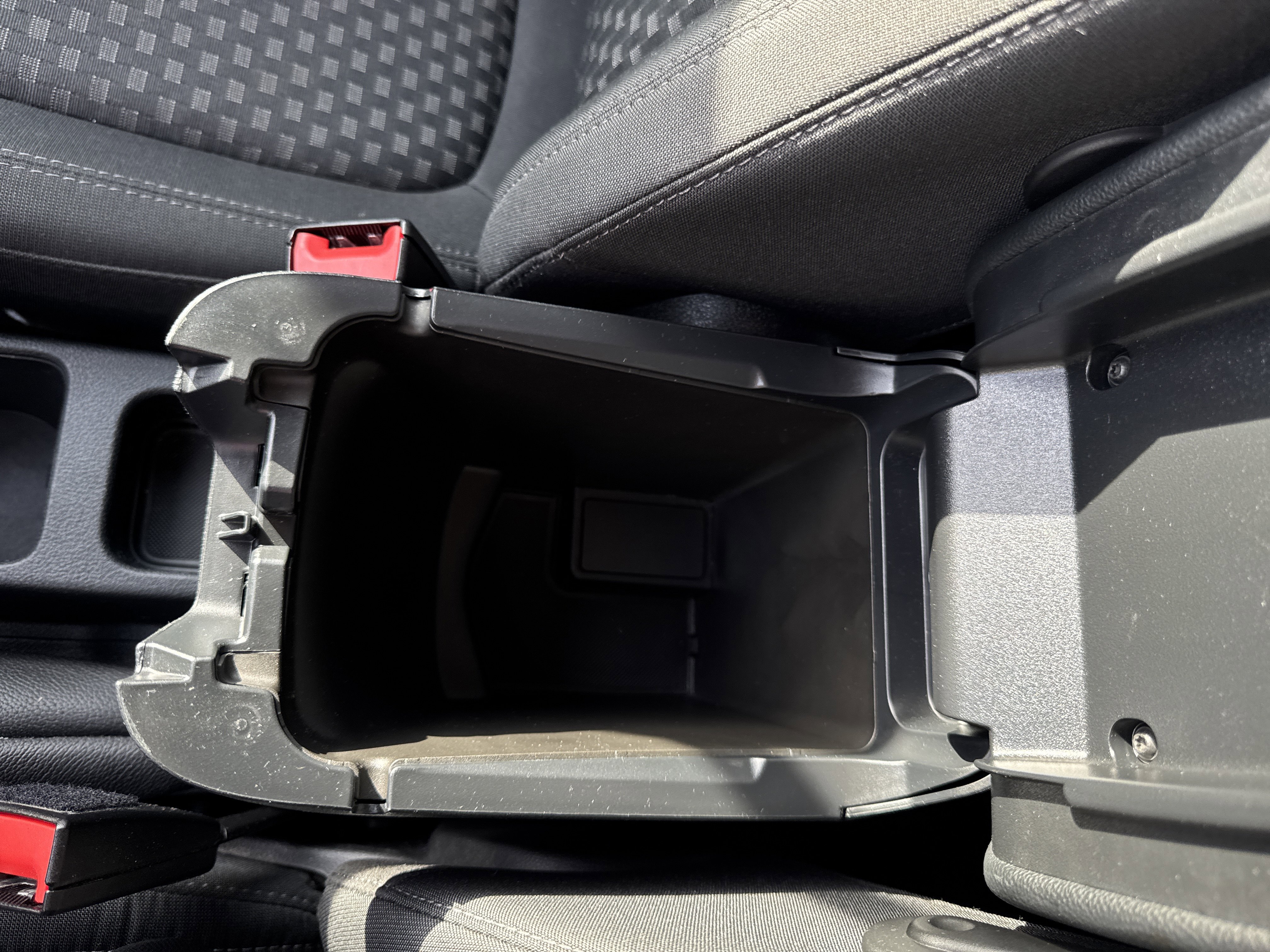 Used 2022 Ford Transit Connect XLT image 24