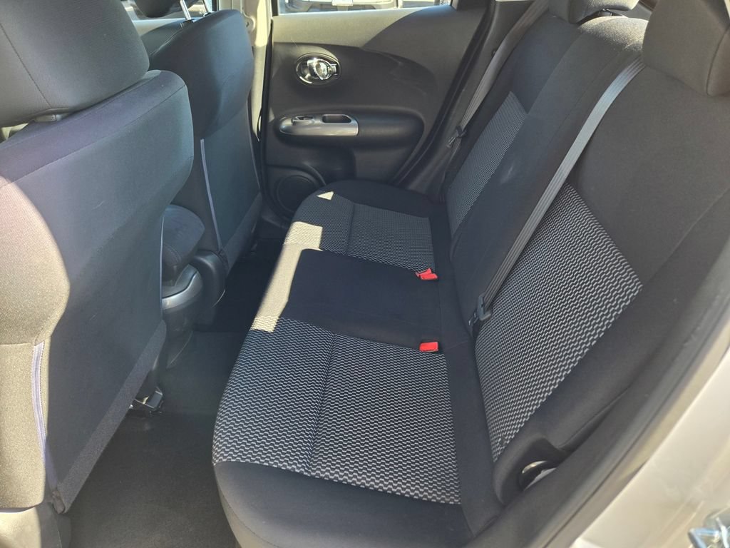 Used 2016 Nissan Juke S FWD image 12