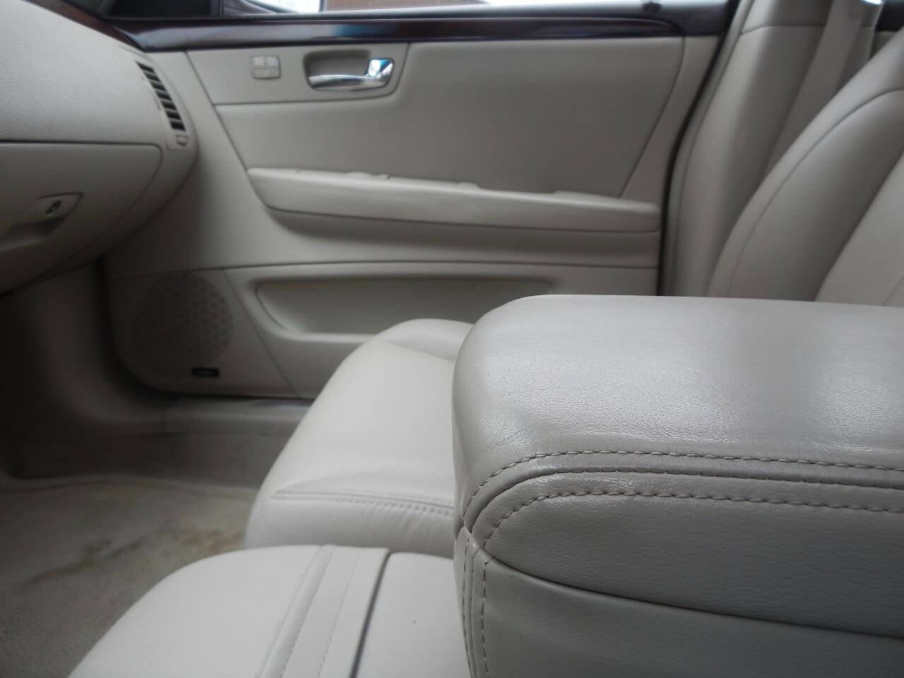 Used 2007 Cadillac DTS Luxury II FWD image 42