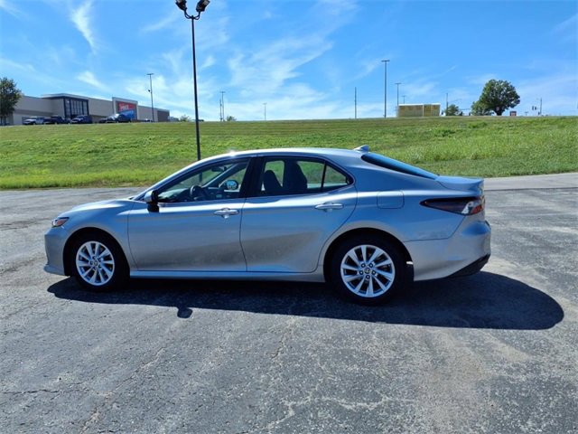 Used 2023 Toyota Camry LE image 21