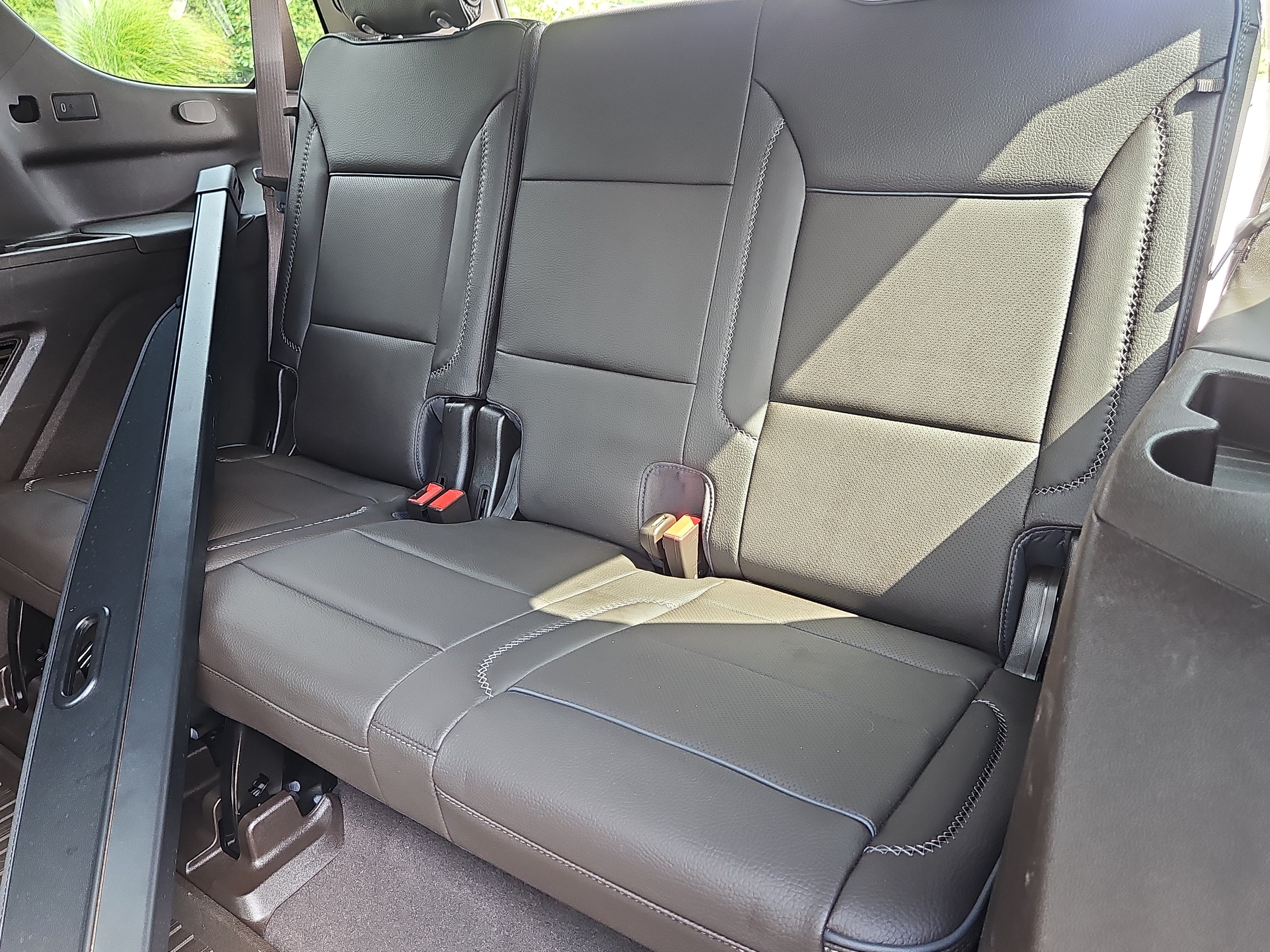 Used 2021 GMC Yukon Denali w/ Denali Ultimate Package AWD/4WD image 38