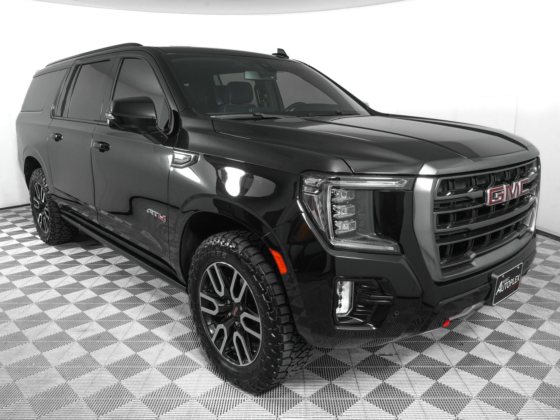 Used 2021 GMC Yukon XL AT4 w/ AT4 Premium Plus Package AWD/4WD image 2