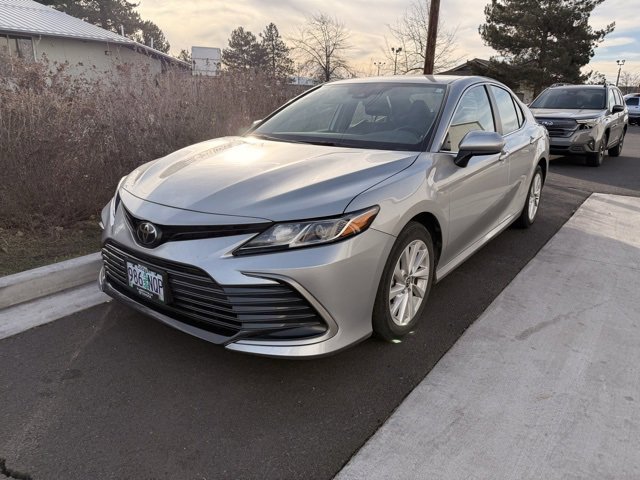 Used 2022 Toyota Camry LE image 7