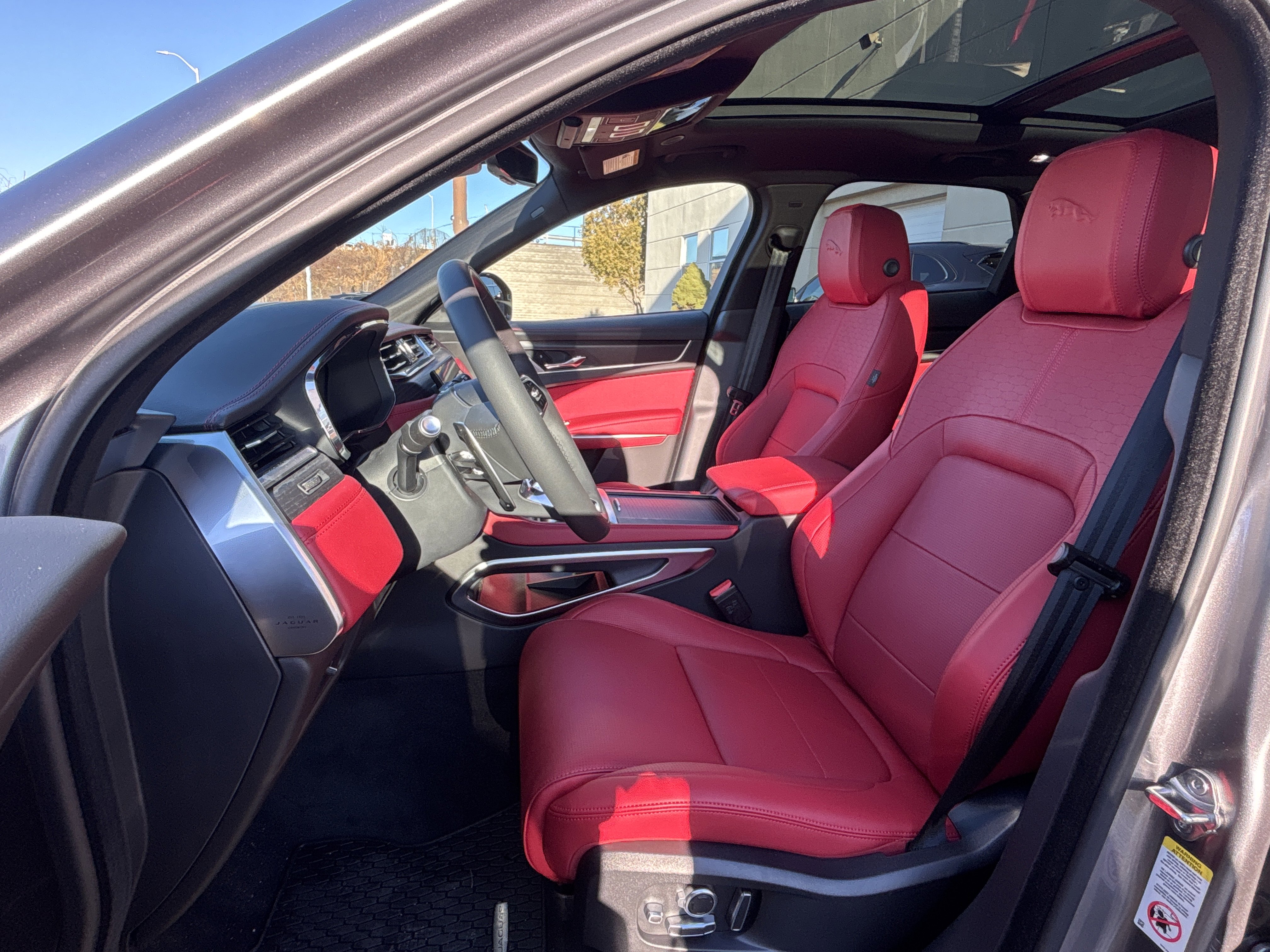 Used 2026 Jaguar F-PACE R-Dynamic S image 15