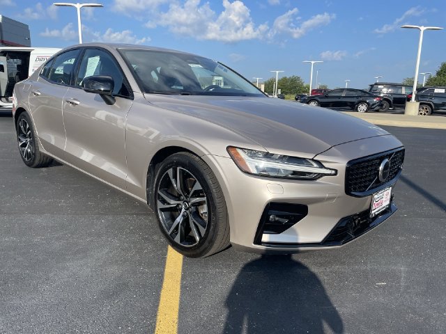 Used 2024 Volvo S60 B5 Core w/ Climate Package AWD/4WD image 10