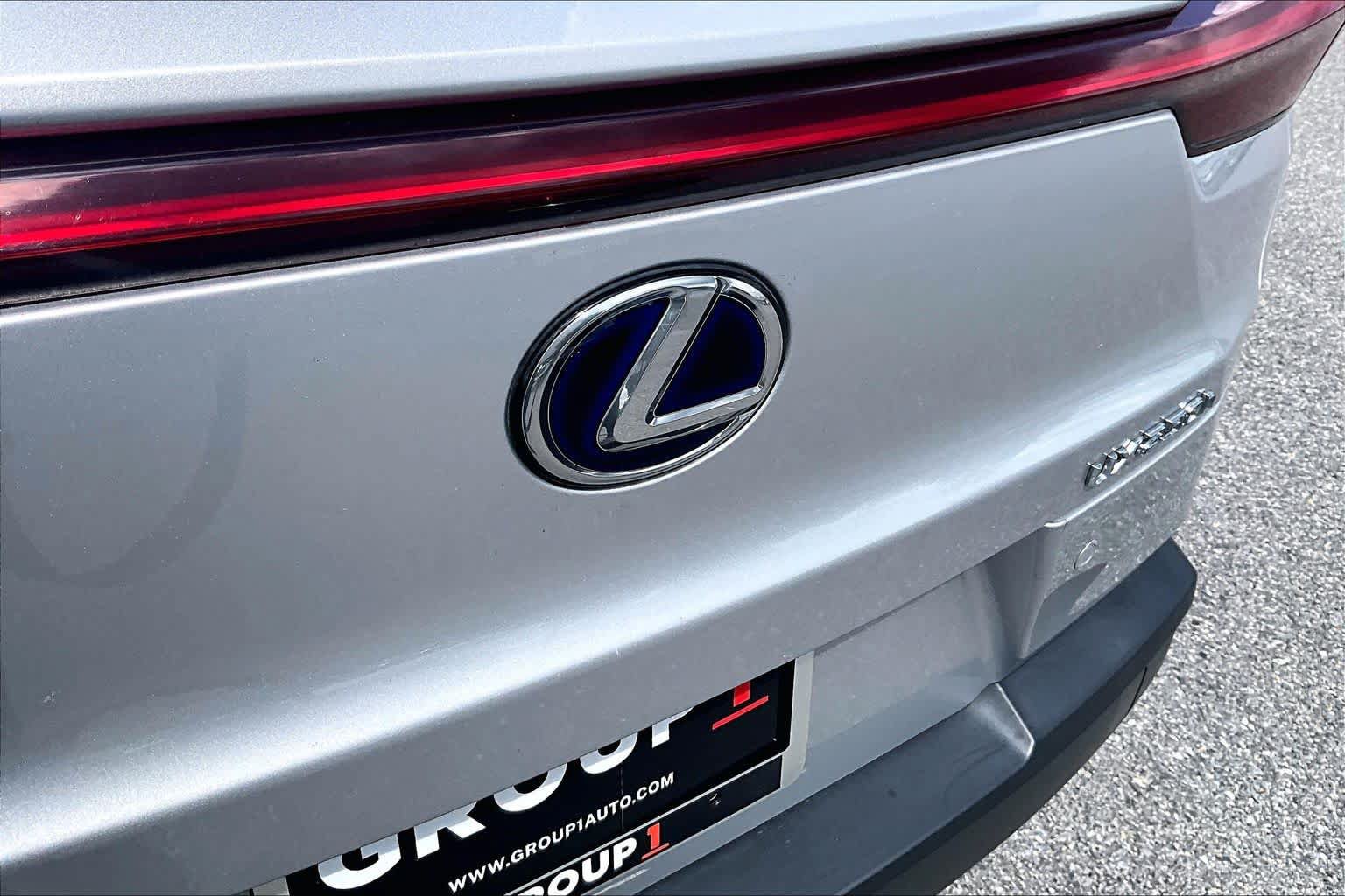 Used 2020 Lexus UX 250h w/ Premium Package AWD/4WD image 31