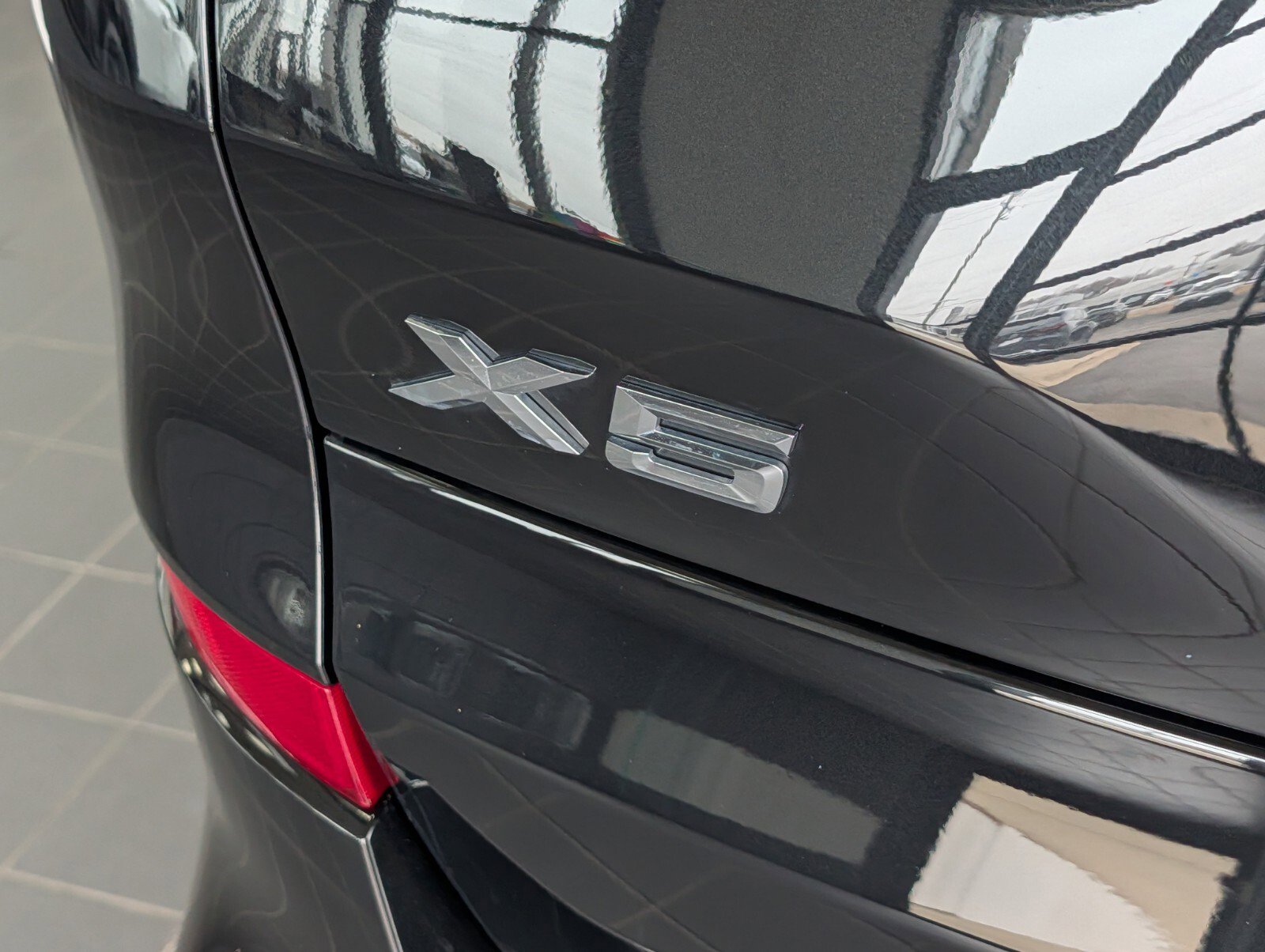 Used 2026 BMW X5 xDrive40i w/ M Sport Package image 4