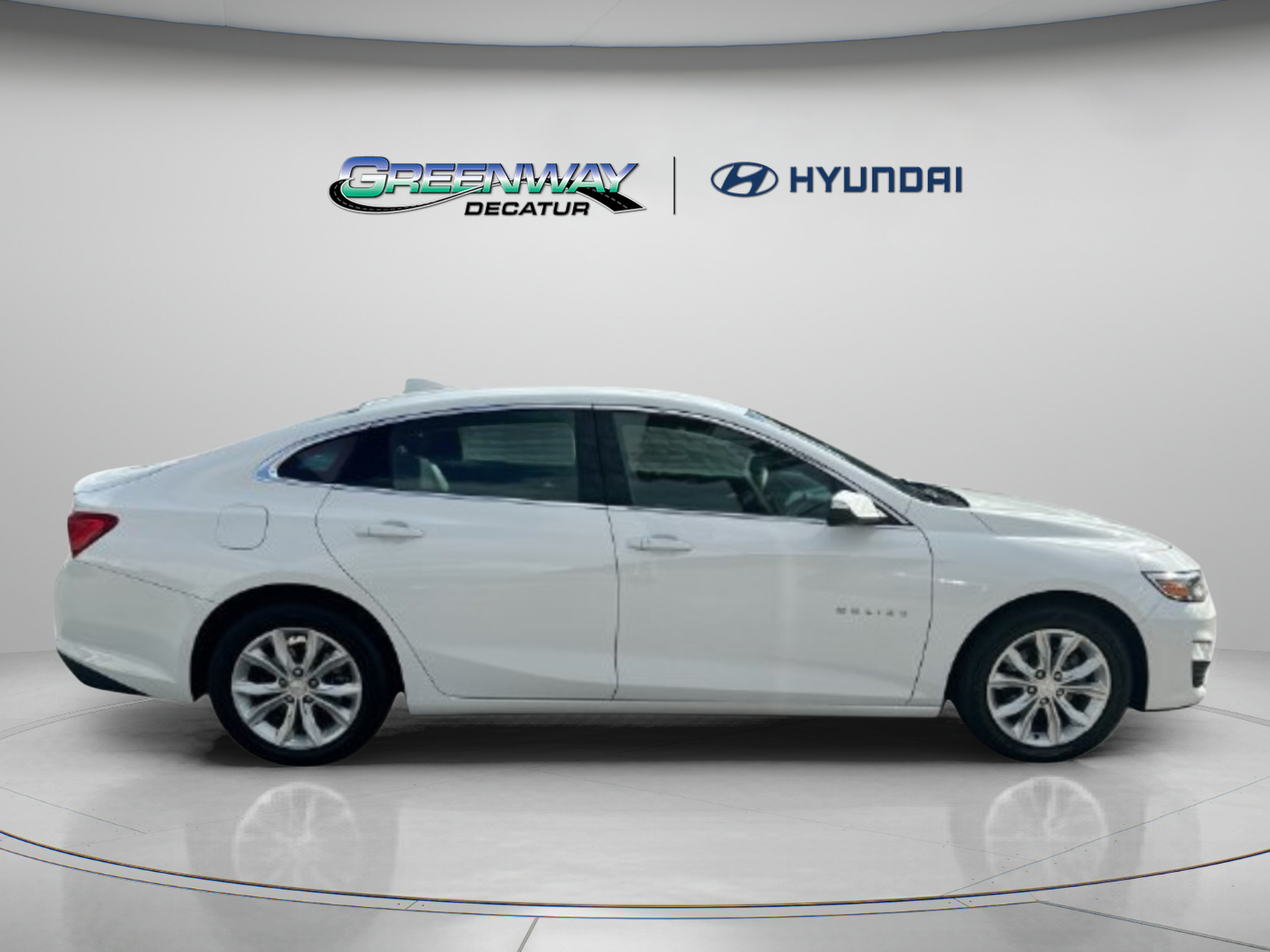 Used 2023 Chevrolet Malibu LT FWD image 9