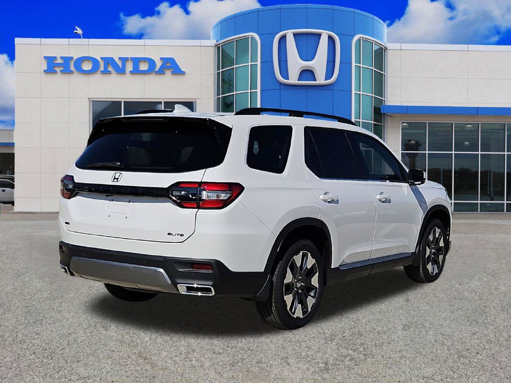 New 2026 Honda Pilot Elite image 3