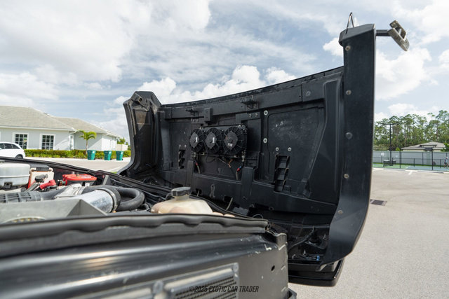 Used 2004 HUMMER H2 w/ Preferred Equipment Group image 16