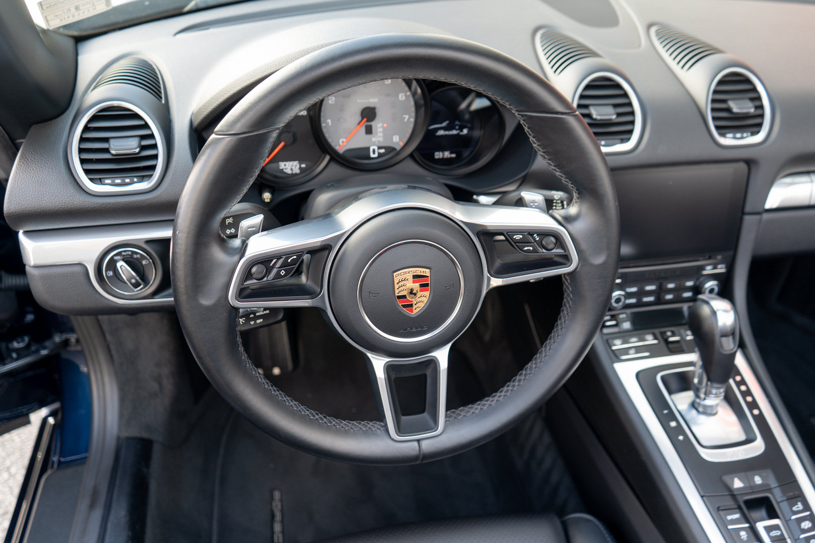 Used 2019 Porsche 718 Boxster S RWD image 16