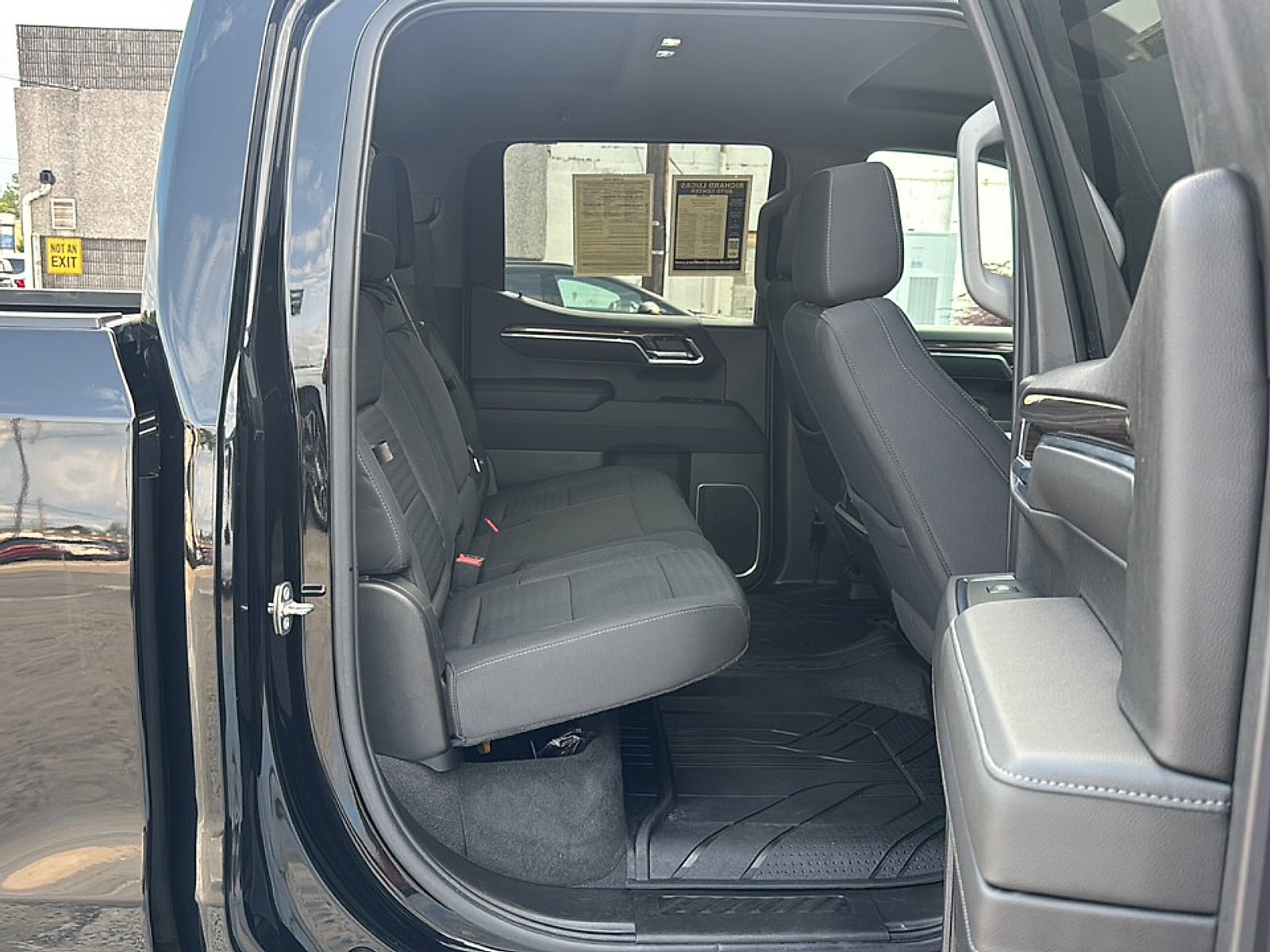 Used 2023 Chevrolet Silverado 1500 RST w/ Protection Package AWD/4WD image 20