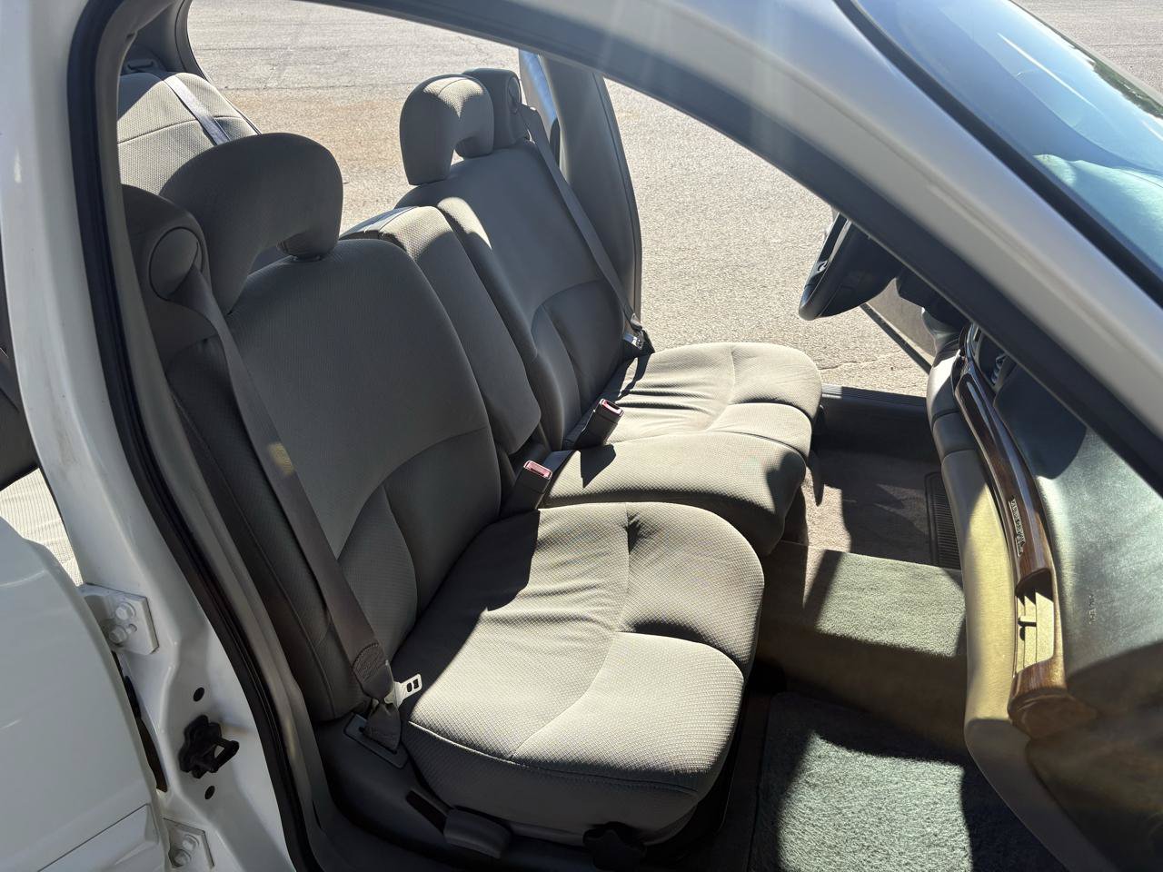 Used 2004 Buick Le Sabre Custom FWD image 40