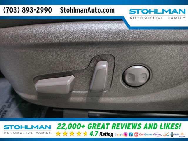 Used 2022 Hyundai Santa Fe Blue AWD/4WD image 12