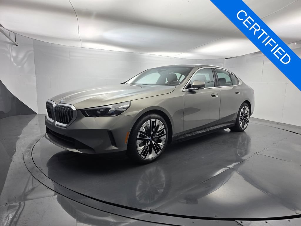 Used 2024 BMW i5 eDrive40i w/ M Sport Package RWD image 8