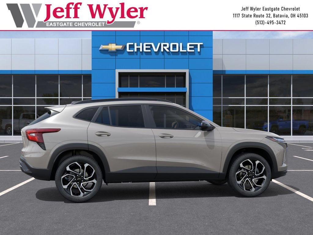 New 2026 Chevrolet Trax RS w/ Sunroof Package FWD image 5