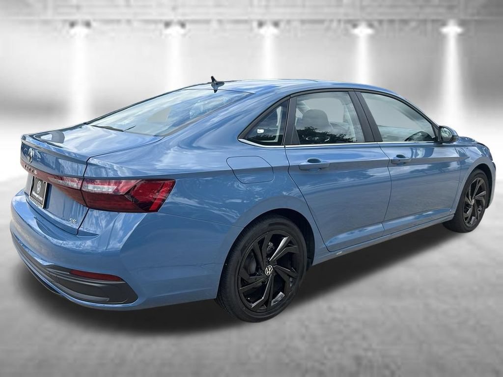 Used 2026 Volkswagen Jetta SE w/ Black Wheel Package FWD image 6